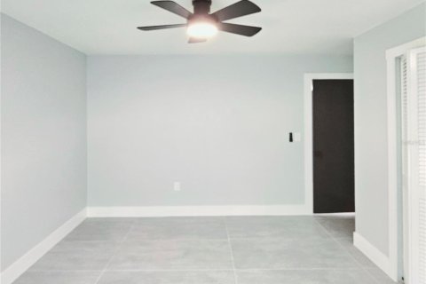 House in Port Charlotte, Florida 3 bedrooms, 160.72 sq.m. № 1910360 - photo 8
