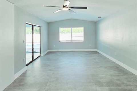 House in Port Charlotte, Florida 3 bedrooms, 160.72 sq.m. № 1910360 - photo 21