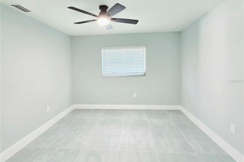 House in Port Charlotte, Florida 3 bedrooms, 160.72 sq.m. № 1910360 - photo 24