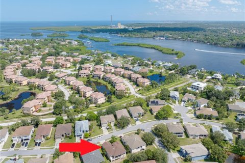 House in Tarpon Springs, Florida 3 bedrooms, 140 sq.m. № 1347201 - photo 3