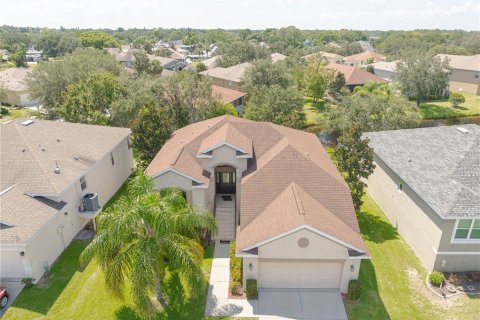 House in Tarpon Springs, Florida 3 bedrooms, 140 sq.m. № 1347201 - photo 2
