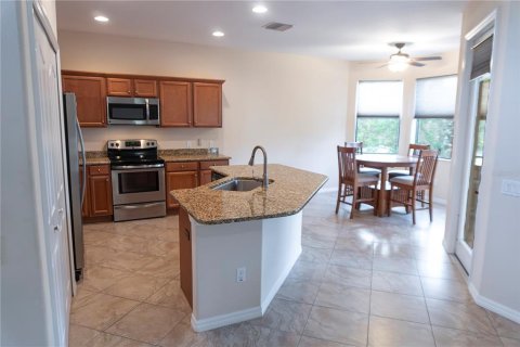 House in Tarpon Springs, Florida 3 bedrooms, 140 sq.m. № 1347201 - photo 10