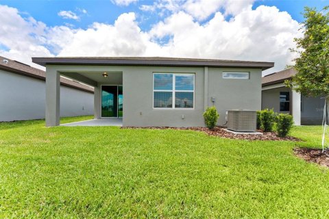 House in Wildwood, Florida 4 bedrooms, 146.79 sq.m. № 2200659 - photo 16