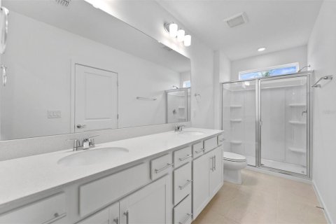 House in Wildwood, Florida 4 bedrooms, 146.79 sq.m. № 2200659 - photo 8