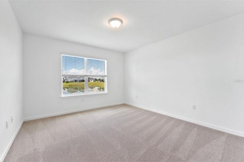 House in Wildwood, Florida 4 bedrooms, 146.79 sq.m. № 2200659 - photo 7