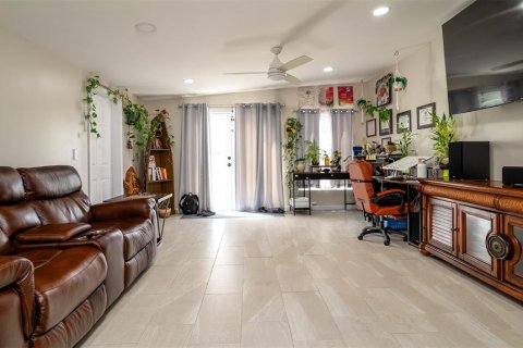 House in Englewood, Florida 4 bedrooms, 167.5 sq.m. № 1733381 - photo 7