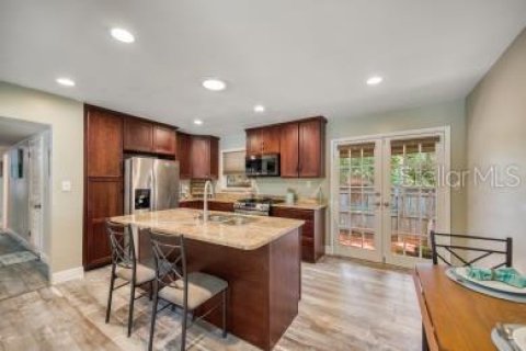 House in Clearwater, Florida 3 bedrooms, 115.94 sq.m. № 1781080 - photo 10