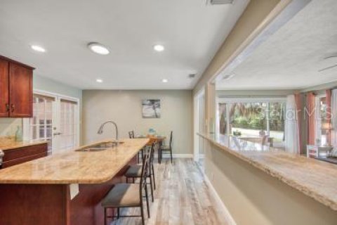 House in Clearwater, Florida 3 bedrooms, 115.94 sq.m. № 1781080 - photo 9