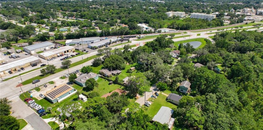 Immobilier commercial à Longwood, Floride 129.04 m2 № 449646