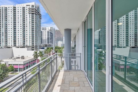 Снять в аренду кондоминиум в Майами, Флорида 1 спальня, 63.08м2, № 1975504 - фото 7