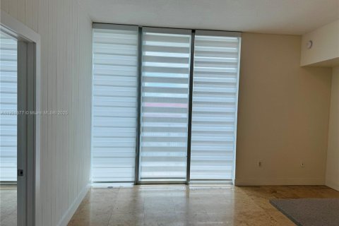 Снять в аренду кондоминиум в Майами, Флорида 1 спальня, 63.08м2, № 1975504 - фото 14