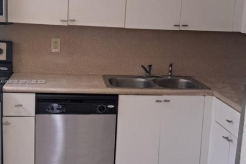 Condominio en alquiler en Sunrise, Florida, 2 dormitorios, 87.7 m2 № 2060164 - foto 28