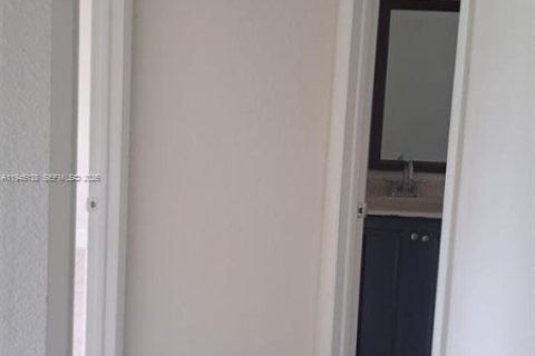 Condominio en alquiler en Sunrise, Florida, 2 dormitorios, 87.7 m2 № 2060164 - foto 22