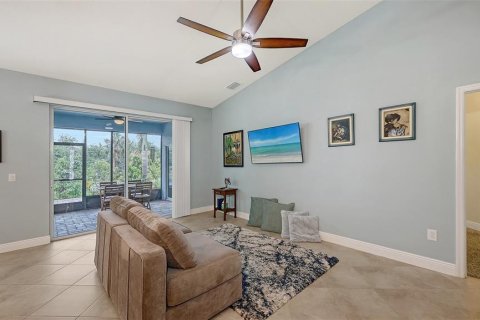 Casa en venta en Apollo Beach, Florida, 3 dormitorios, 157.56 m2 № 1518061 - foto 10