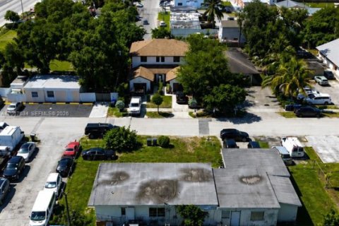 Immobilier commercial à vendre à Hollywood, Floride: 185.99 m2 № 2293929 - photo 10