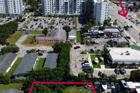 Immobilier commercial à vendre à Hollywood, Floride: 185.99 m2 № 2293929 - photo 2