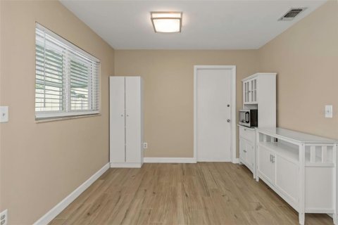 Casa en alquiler en Pinellas Park, Florida, 4 dormitorios, 115.38 m2 № 1902721 - foto 7