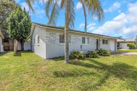 Casa en alquiler en Pinellas Park, Florida, 4 dormitorios, 115.38 m2 № 1902721 - foto 2
