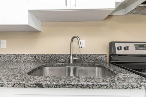 Casa en alquiler en Pinellas Park, Florida, 4 dormitorios, 115.38 m2 № 1902721 - foto 12