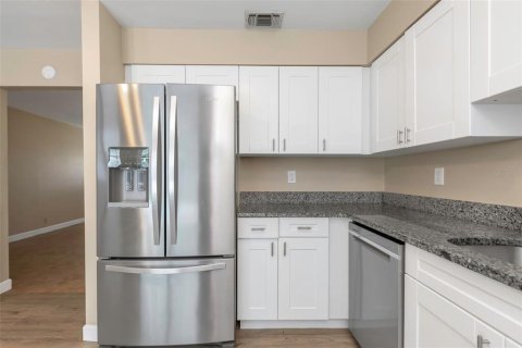 Casa en alquiler en Pinellas Park, Florida, 4 dormitorios, 115.38 m2 № 1902721 - foto 11