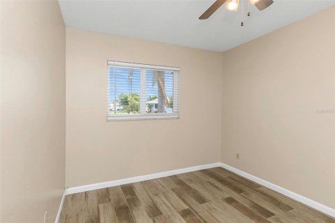 Casa en alquiler en Pinellas Park, Florida, 4 dormitorios, 115.38 m2 № 1902721 - foto 22