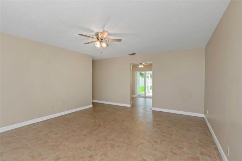 Casa en alquiler en Pinellas Park, Florida, 4 dormitorios, 115.38 m2 № 1902721 - foto 4