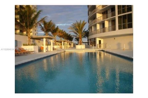 Condo in Miami, Florida, 2 bedrooms № 1822092 - photo 20