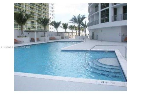 Condo in Miami, Florida, 2 bedrooms № 1822092 - photo 21
