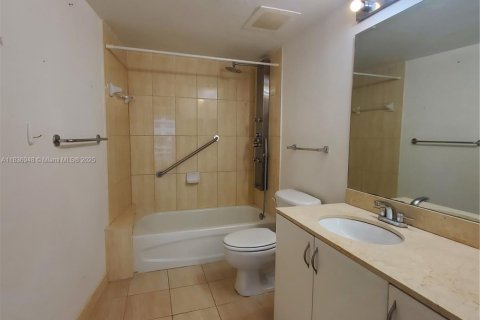 Condo in Miami, Florida, 2 bedrooms № 1822092 - photo 10