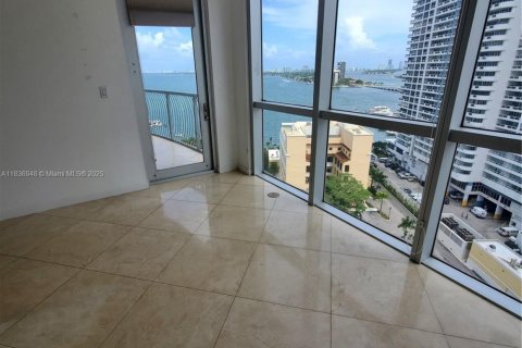 Condo in Miami, Florida, 2 bedrooms № 1822092 - photo 7