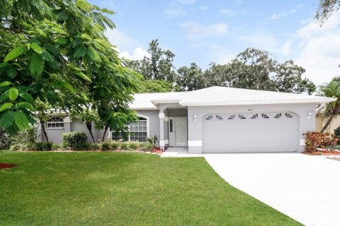 Casa en alquiler en Bradenton, Florida, 3 dormitorios, 180.32 m2 № 1902746 - foto 1