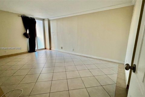 Copropriété à vendre à Sunny Isles Beach, Floride: 2 chambres, 126.07 m2 № 1963301 - photo 8