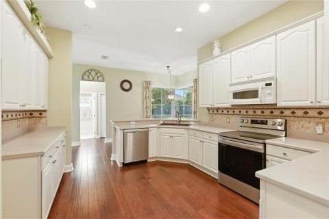 House in Davenport, Florida 4 bedrooms, 205.41 sq.m. № 1850150 - photo 18