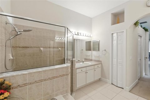House in Davenport, Florida 4 bedrooms, 205.41 sq.m. № 1850150 - photo 15