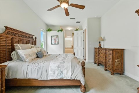 House in Davenport, Florida 4 bedrooms, 205.41 sq.m. № 1850150 - photo 12