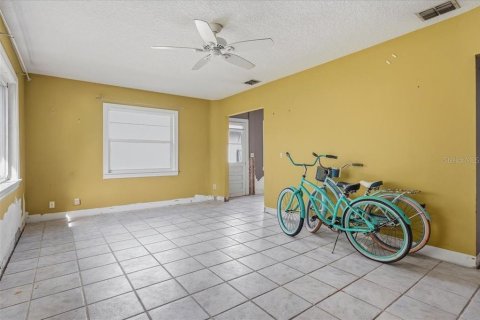 Villa ou maison à vendre à Palm Harbor, Floride: 3 chambres, 154.4 m2 № 2402809 - photo 10
