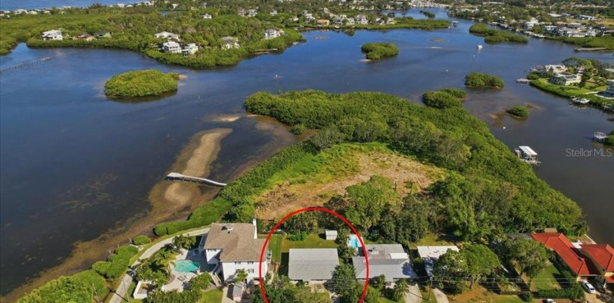 Villa ou maison à Palm Harbor, Floride 3 chambres, 154.4 m2 № 2402809