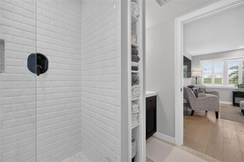 Condo in Saint Petersburg, Florida, 2 bedrooms № 2387317 - photo 15