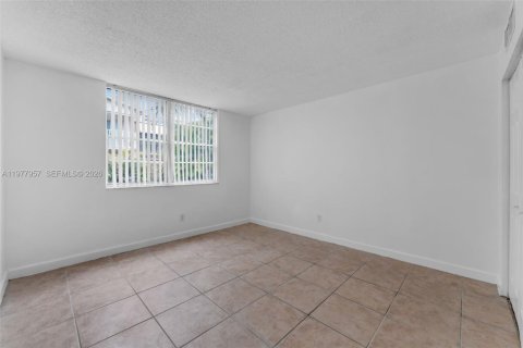 Copropriété à vendre à Doral, Floride: 2 chambres, 98.48 m2 № 2046817 - photo 11
