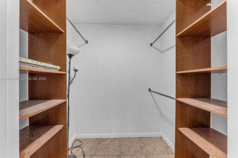 Copropriété à vendre à Doral, Floride: 2 chambres, 98.48 m2 № 2046817 - photo 15