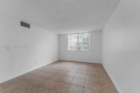 Copropriété à vendre à Doral, Floride: 2 chambres, 98.48 m2 № 2046817 - photo 16