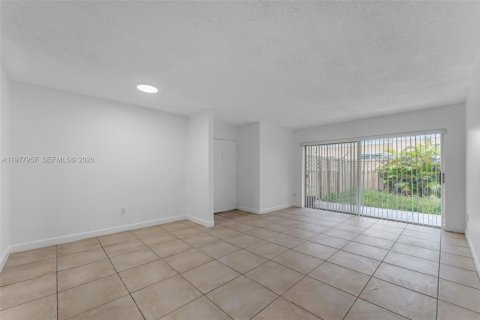 Copropriété à vendre à Doral, Floride: 2 chambres, 98.48 m2 № 2046817 - photo 10
