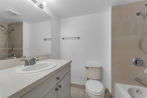 Copropriété à vendre à Doral, Floride: 2 chambres, 98.48 m2 № 2046817 - photo 19