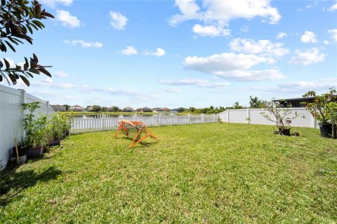 House in Kissimmee, Florida 4 bedrooms, 221.39 sq.m. № 1744228 - photo 14