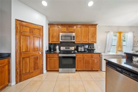House in Kissimmee, Florida 4 bedrooms, 221.39 sq.m. № 1744228 - photo 20