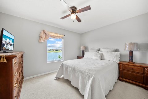 House in Kissimmee, Florida 4 bedrooms, 221.39 sq.m. № 1744228 - photo 4