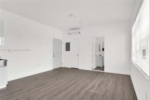 Apartment in Miami, Florida 29.26 sq.m. № 1968206 - photo 6