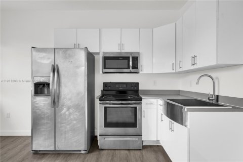 Apartment in Miami, Florida 29.26 sq.m. № 1968206 - photo 8