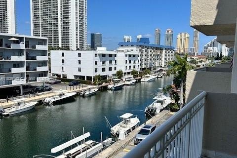 Copropriété à louer à North Miami Beach, Floride: 1 chambre, 77.11 m2 № 1827530 - photo 23