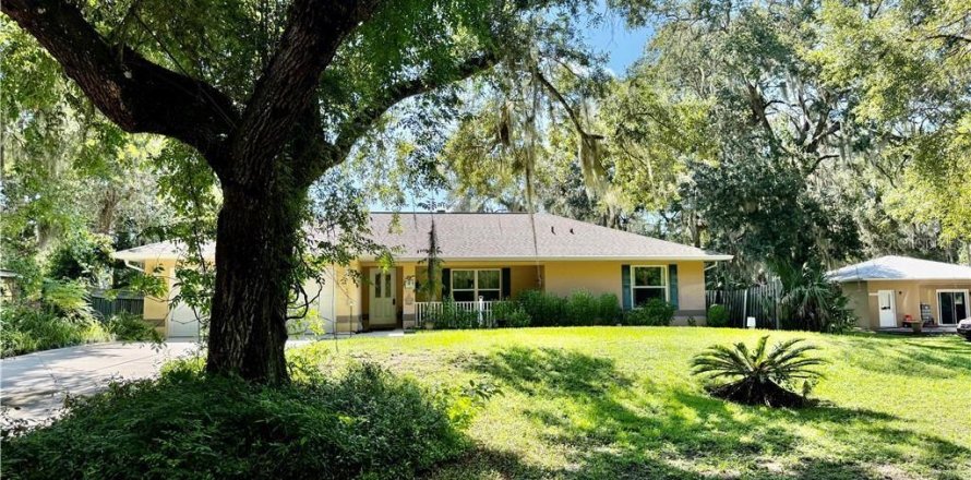 Casa en Inglis, Florida 3 dormitorios, 137.03 m2 № 1853600